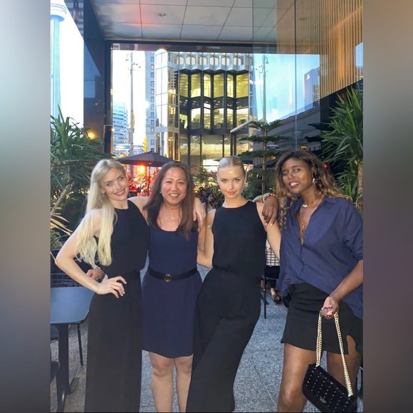 Aritzia, Babaton size 2 jumpsuit. I also have a size 4. Plz ask, if preferred - Picture 4 of 9